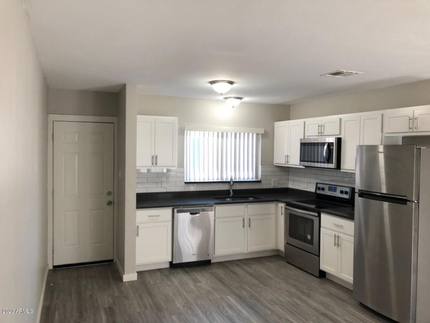 1346 E Willetta St unit 6, Phoenix, AZ 85006 - photo 1