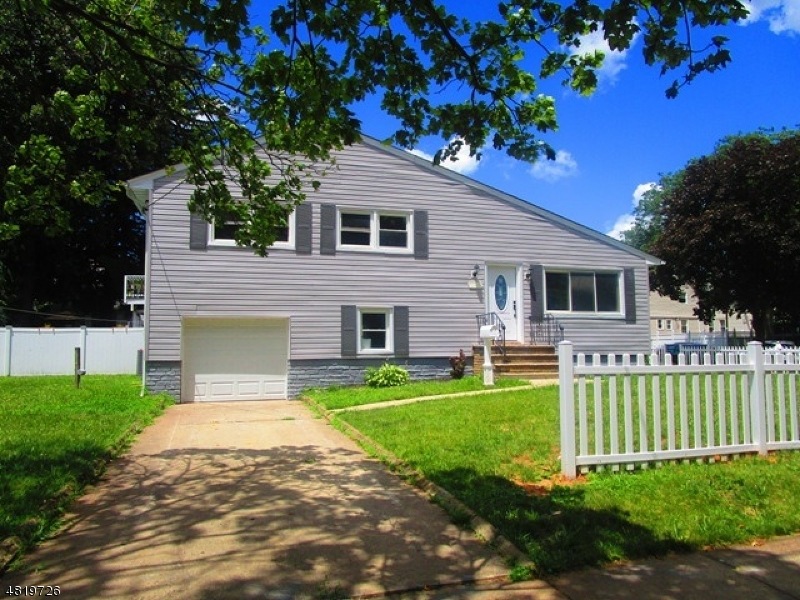 304 W 17th St, Linden, NJ 07036 - photo 1