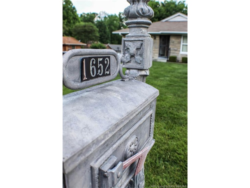 1652 Summit Ave, New Albany, IN 47150 - photo 1