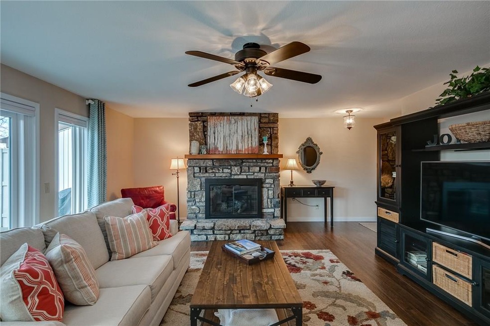 3 Connie Ln, Bella Vista, AR 72715 - photo 1