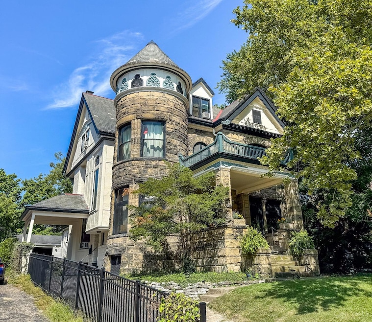 3507 Clifton Ave, Cincinnati, OH 45220 - photo 1