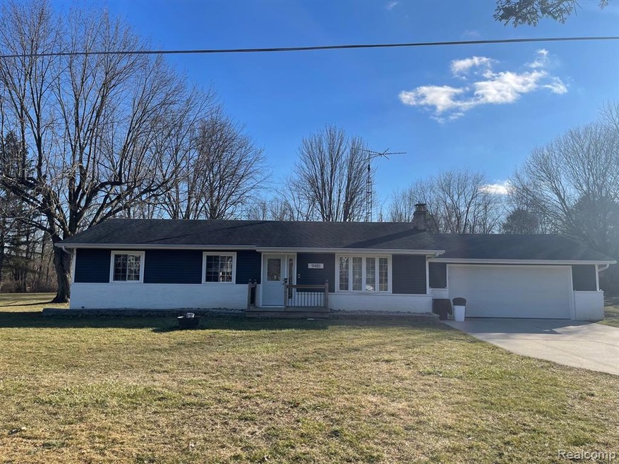 9481 Coldwater Rd, Flushing, MI 48433 - photo 1