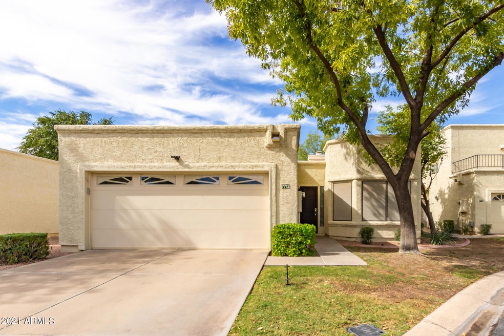 7712 S Kachina Dr, Tempe, AZ 85284 - photo 1