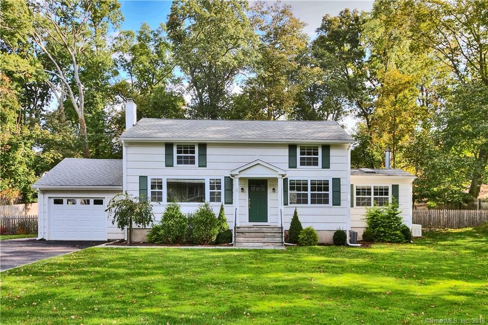 5 Davis Ln, Westport, CT 06880 - photo 1