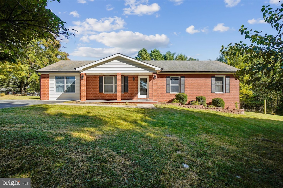 2640 W Boss Arnold Rd, Knoxville, MD 21758 - photo 1