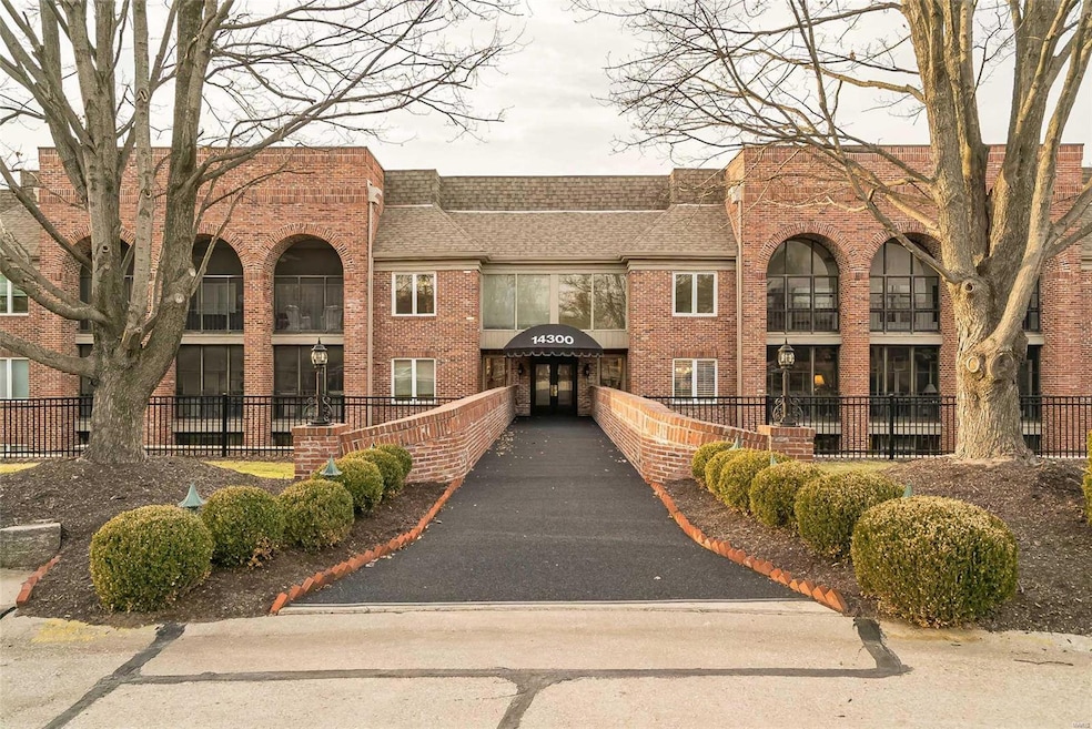 Welcome to beautiful 14300 Conway Meadows Ct.