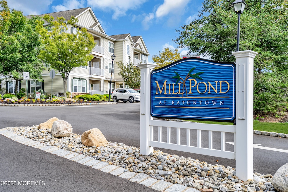 211 Mill Pond Way unit 25, Eatontown, NJ 07724 - photo 1