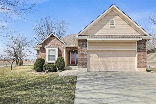 612 Meadowlark Place, Raymore, MO 64083 - photo 1