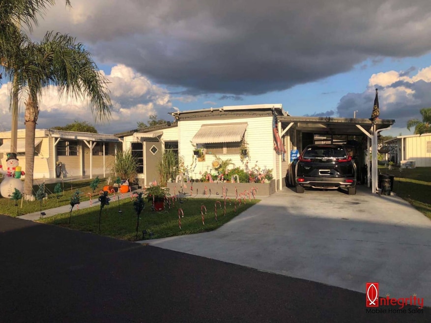 5148 Peninsula St, Zephyrhills, FL 33541 - photo 1