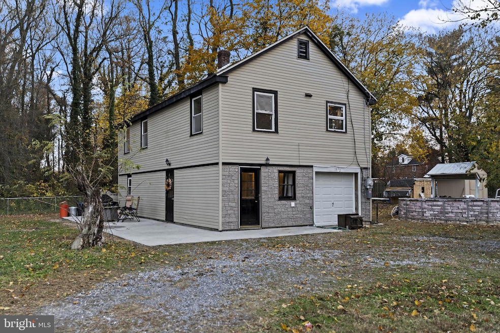 15 1/2 N Miller Ave, Penns Grove, NJ 08069 - photo 1