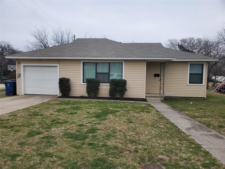 502 N Miller St, Decatur, TX 76234 - photo 1