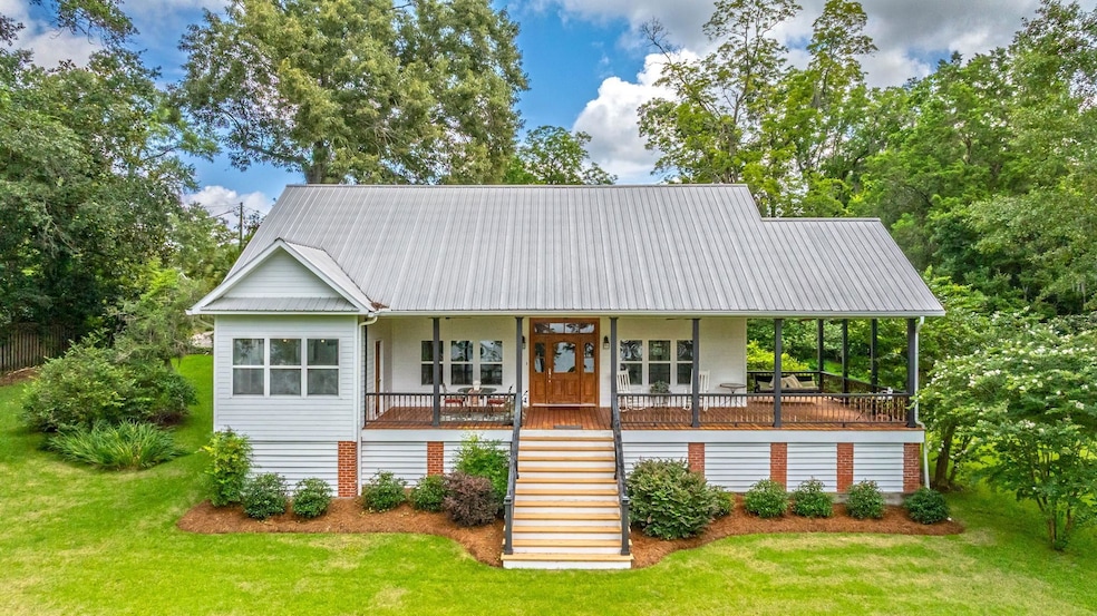 For Sale $649,900 • Co-Listing Agent