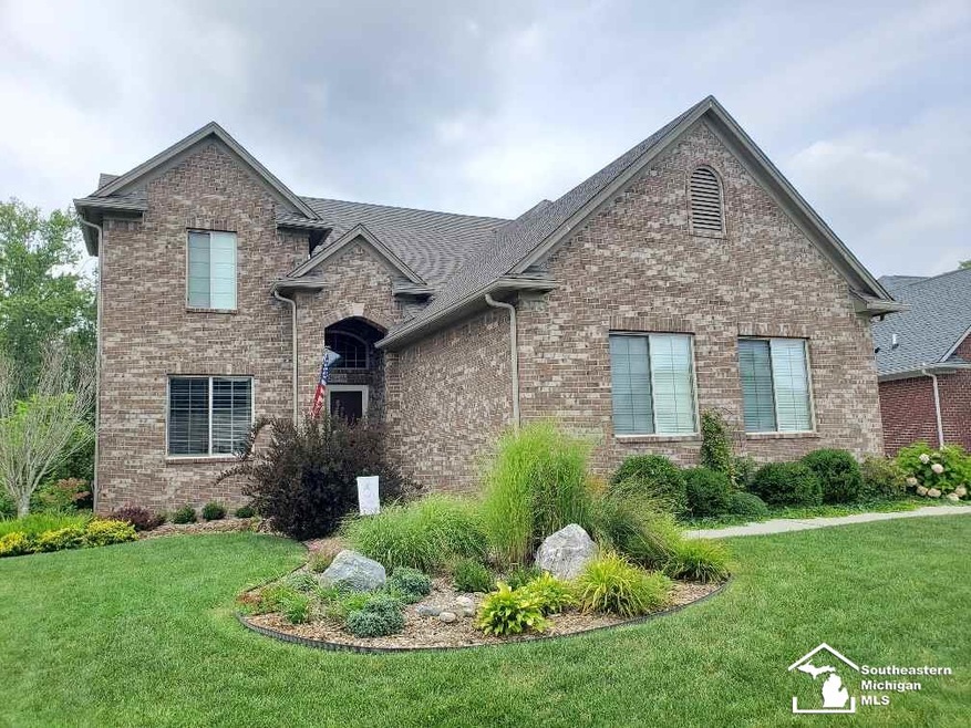 30486 Cahill Rd, Flat Rock, MI 48134 - photo 1