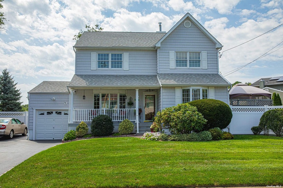 40 Terry Rd, Sayville, NY 11782 - photo 1