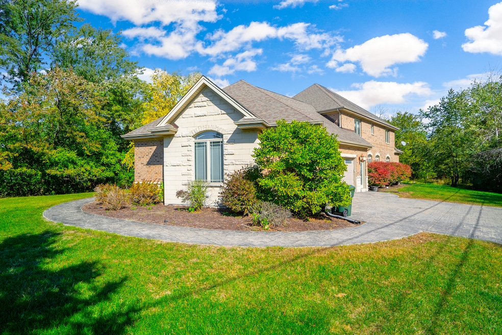 19161 Crawford Ave, Homewood, IL 60430 - photo 1