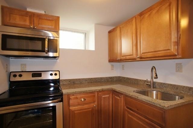 19 Lowe St unit Lower, Norwalk, CT 06854 - photo 1