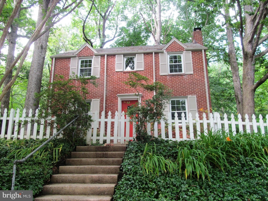 906 Larch Ave, Takoma Park, MD 20912 - photo 1