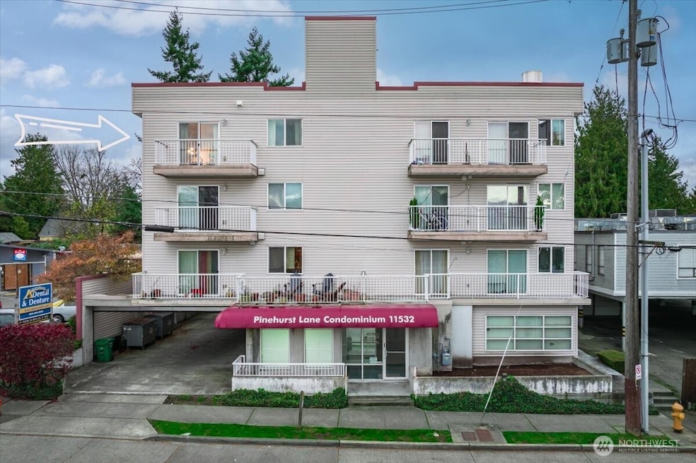 11532 15th Ave NE unit 401, Seattle, WA 98125 - photo 1