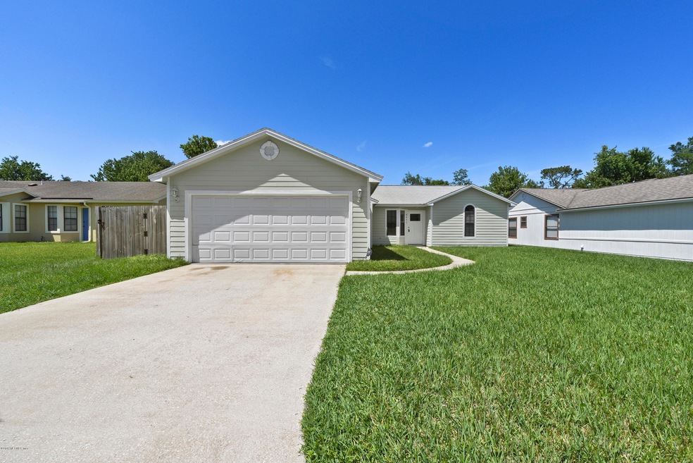 8451 Capricorn St, Jacksonville, FL 32216 - photo 1