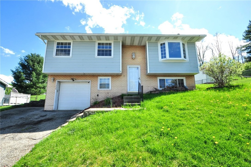 Welcome to 1338 E Beau Street!