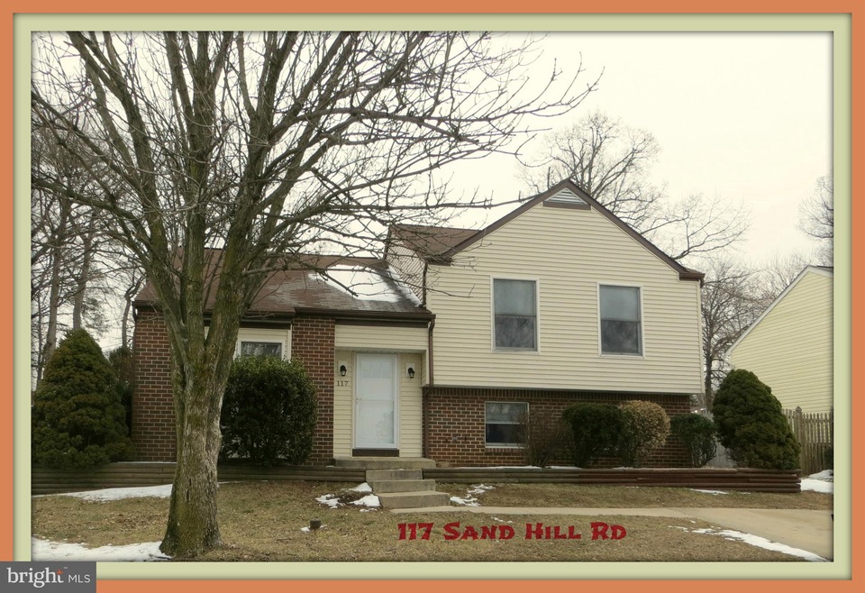 117 Sandhill Rd, Essex, MD 21221 - photo 1
