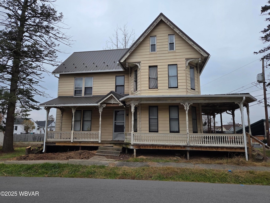 816 Chestnut St, Williamsport, PA 17701 - photo 1