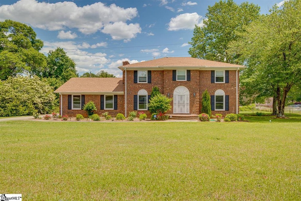 2 Queens Way, Greenville, SC 29615 - photo 1