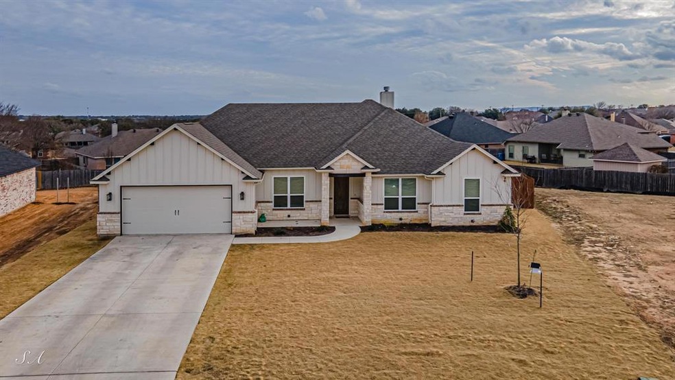 3013 Promenade Dr, Granbury, TX 76049 - photo 1