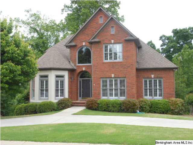 Front of home with circular drive