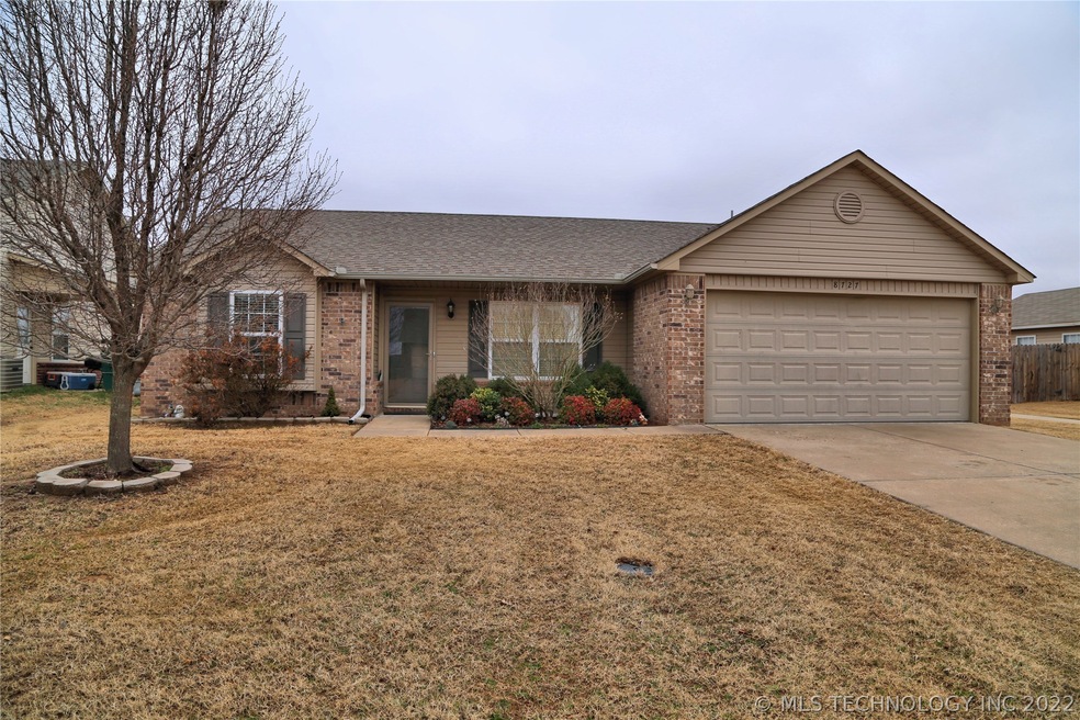 8727 S 261st East Ave, Broken Arrow, OK 74014 - photo 1