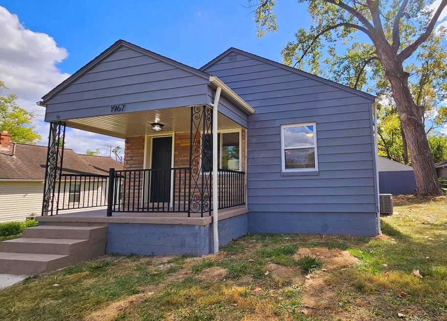 1967 Ferris Rd, Columbus, OH 43224 - photo 1