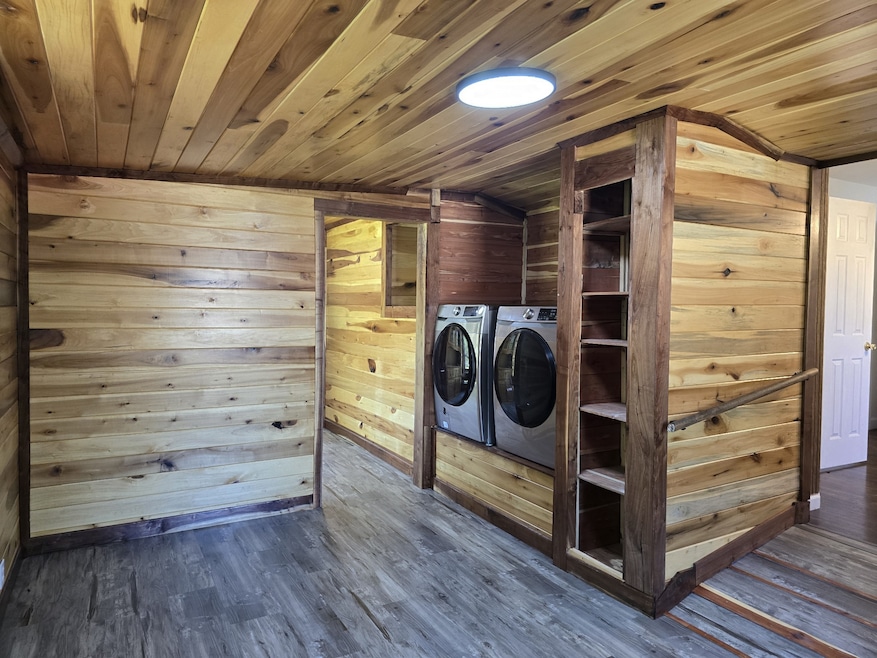 For Sale $279,900 • Co-Listing Agent