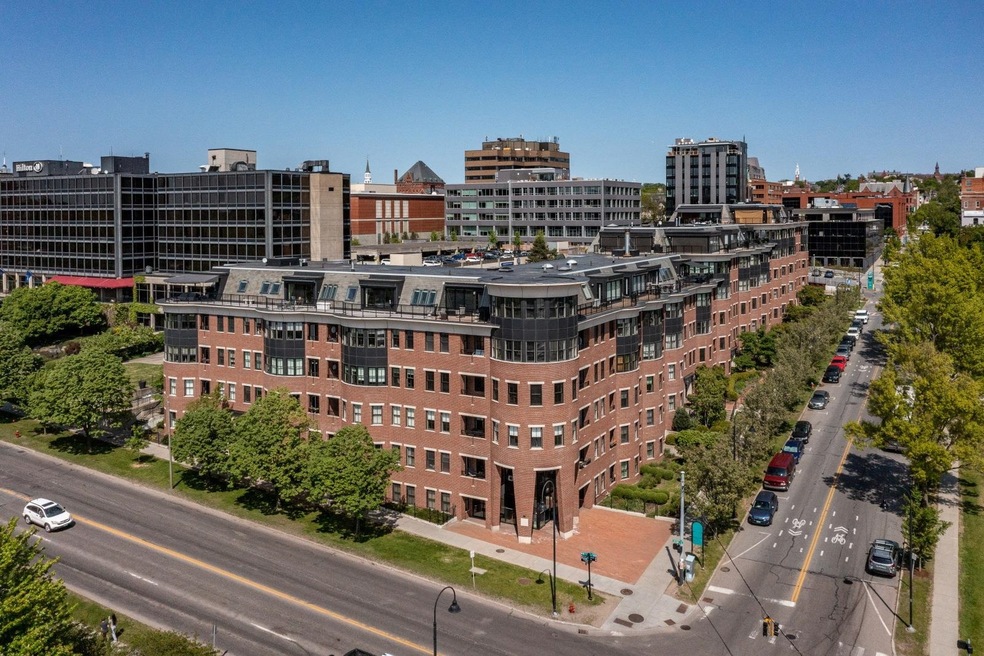 College & Battery unit 301, Burlington, VT 05401 - photo 1