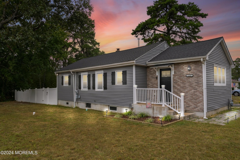 Sold $362,246 • Co-Listing Agent