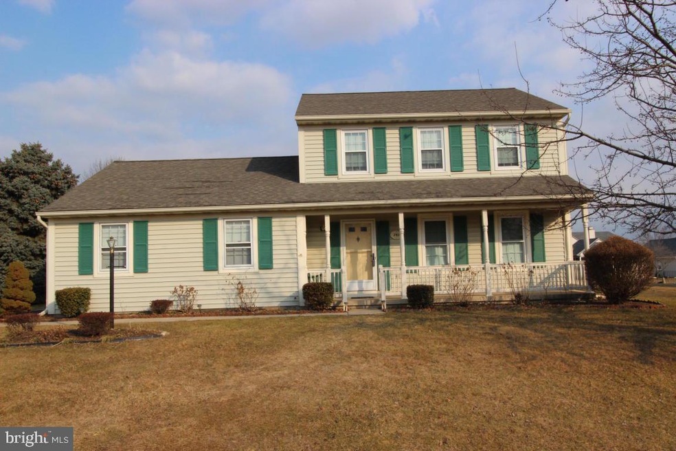 241 Cypress Ln, New Holland, PA 17557 - photo 1