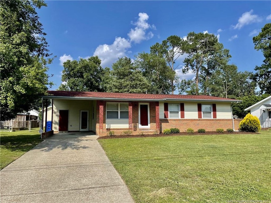 727 Wiltshire Rd, Fayetteville, NC 28314 - photo 1