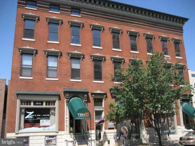 1014 N Charles St unit 2, Baltimore, MD 21201 - photo 1