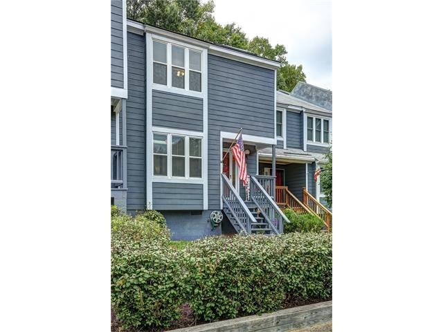 Welcome home to 10002 Joppa Court in the Ruxton su