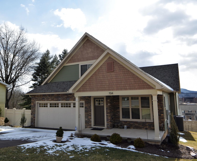 704 Country Club Dr, Bloomsburg, PA 17815 - photo 1