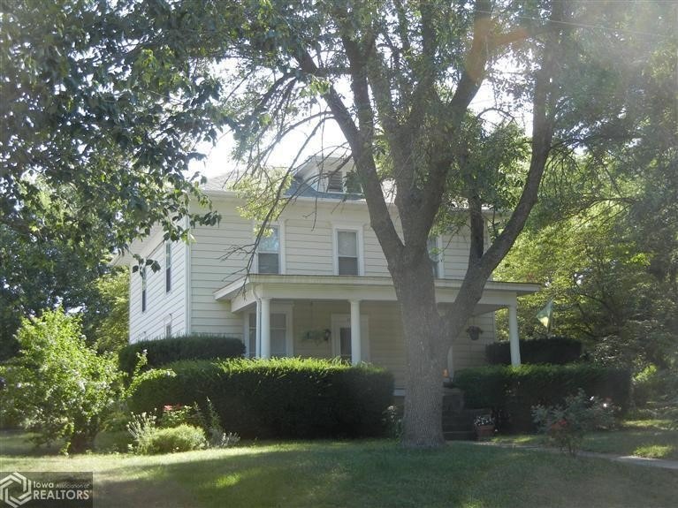 115 E Clarinda Ave, Shenandoah, IA 51601 - photo 1