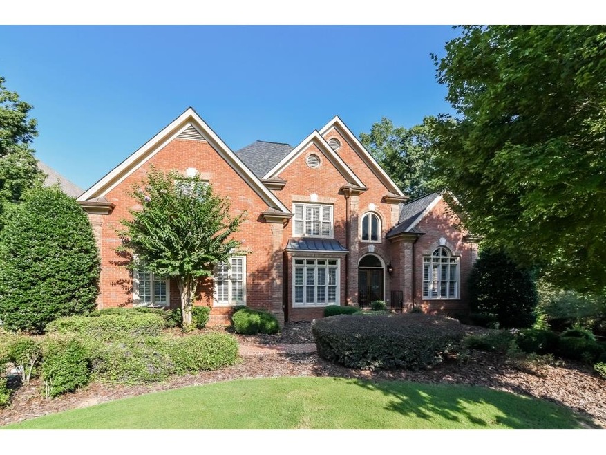 All Brick in quiet cul-de-sac location!