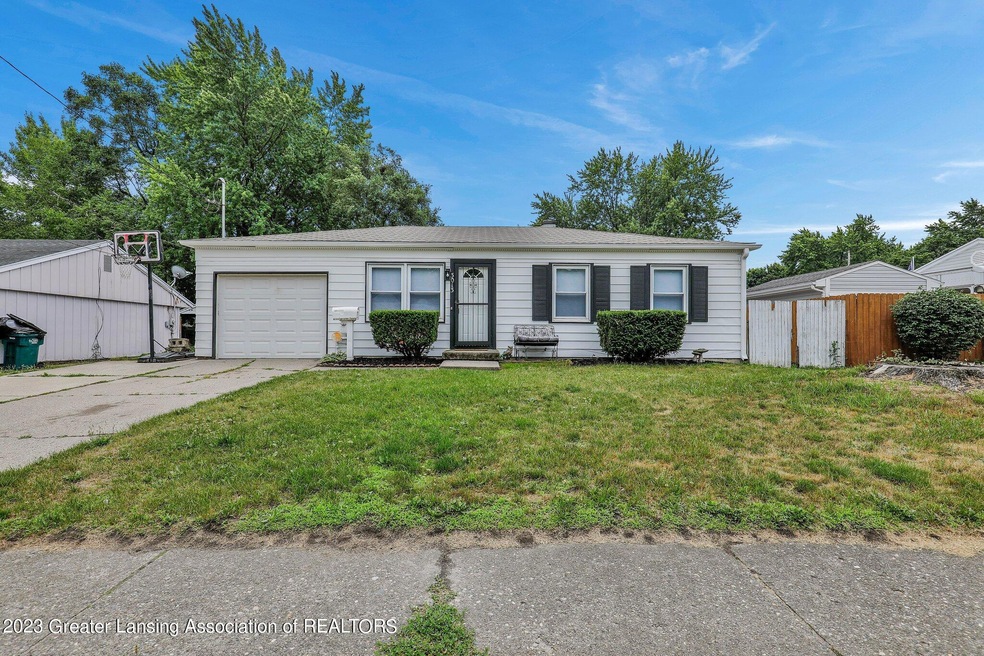 3013 Hillcrest St, Lansing, MI 48911 - photo 1