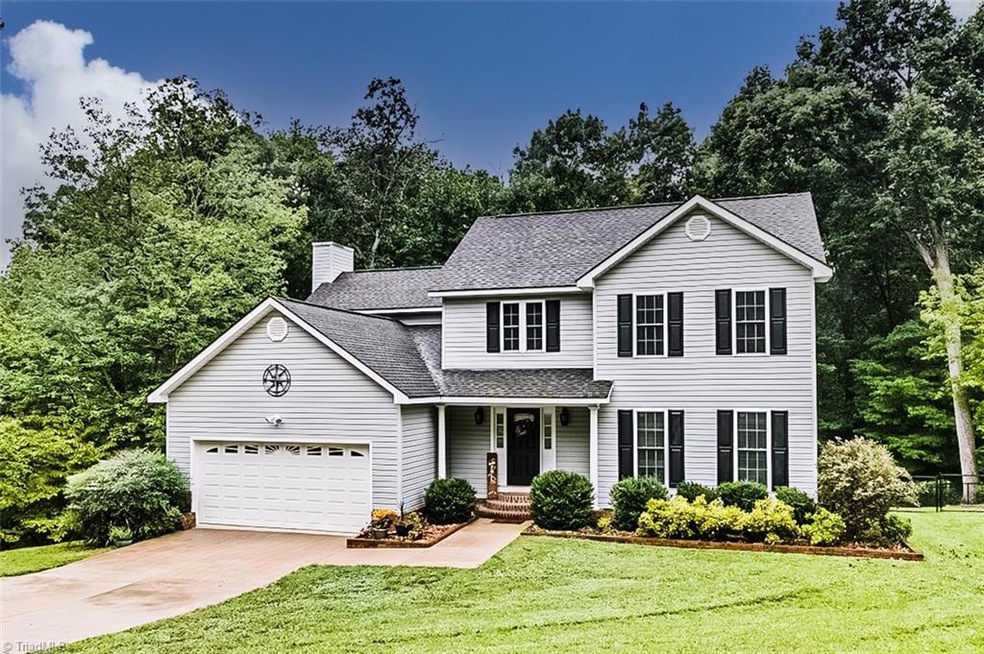 732 Graceland Dr, Asheboro, NC 27205 - photo 1