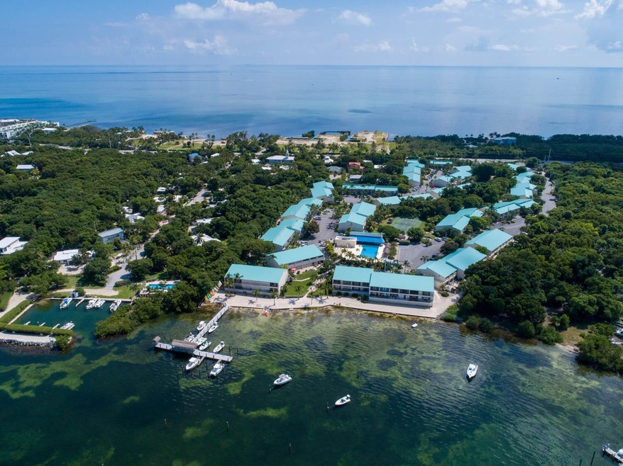 Executive Bay Club