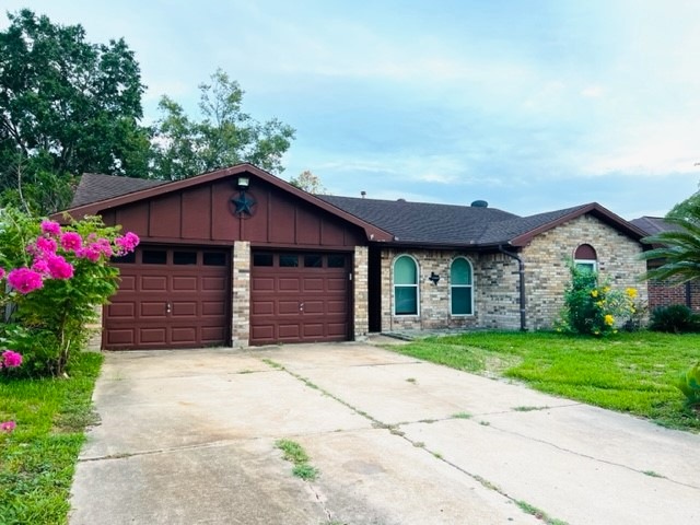 11434 Kirkhollow Dr, Houston, TX 77089 - photo 1