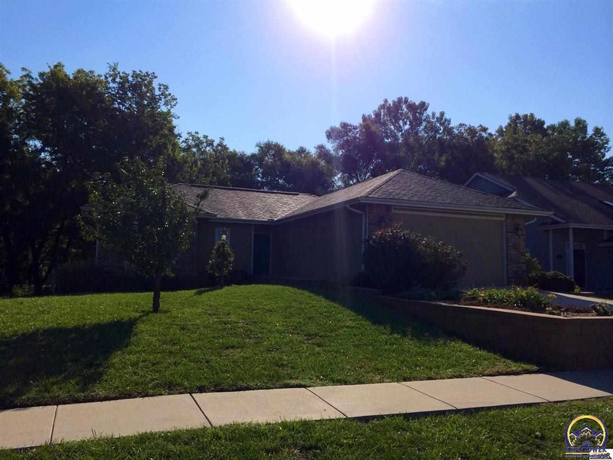 4456 SW Colly Creek Dr, Topeka, KS 66610 - photo 1