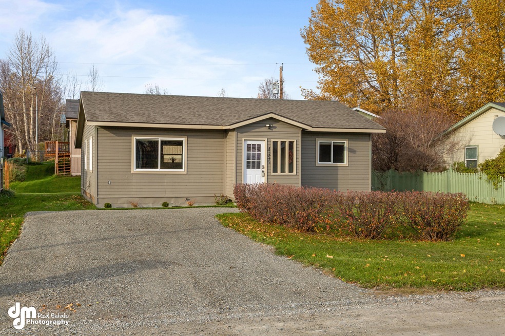 Exterior_DMD_2168-FULL