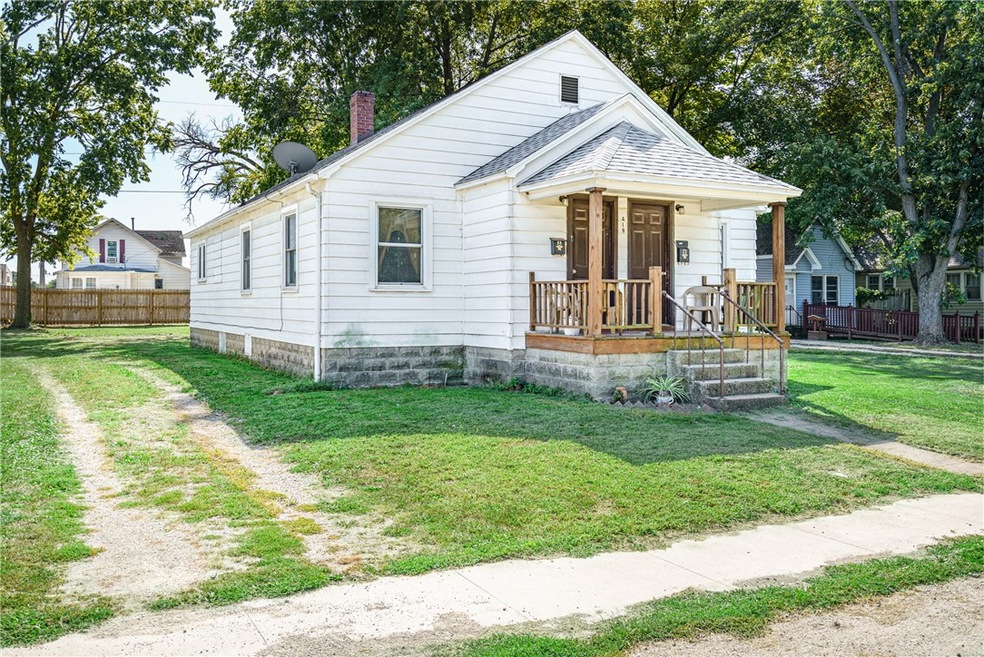 419 W Franklin Ave, Effingham, IL 62401 - photo 1