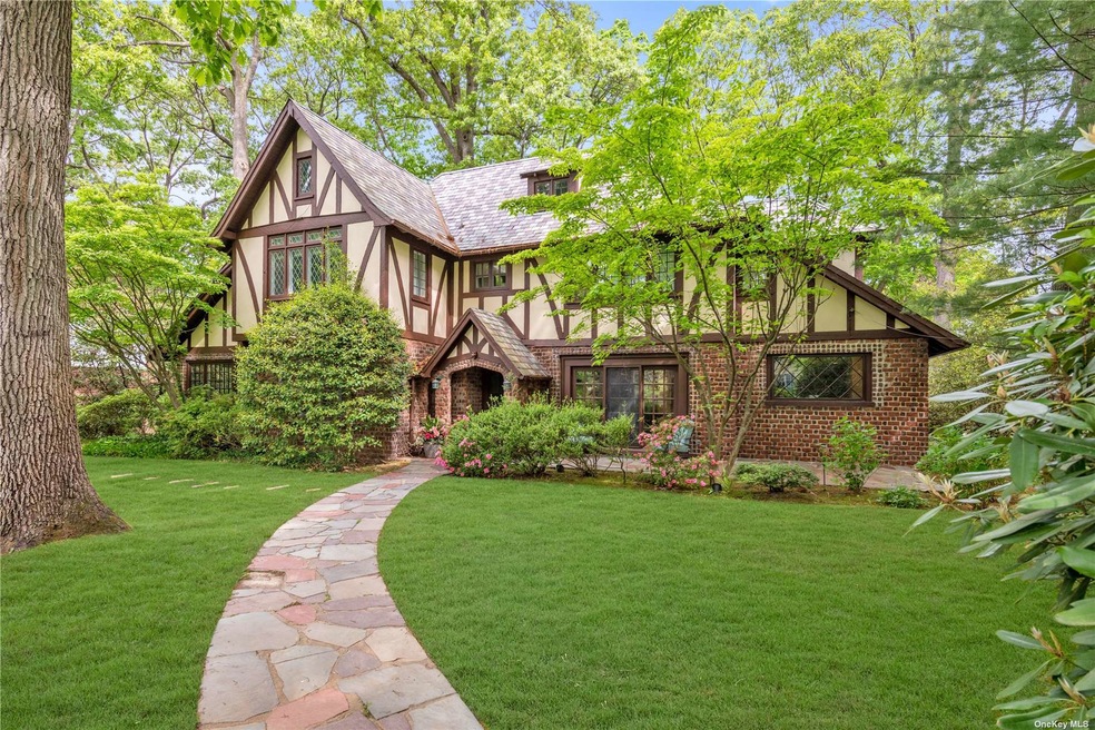 97 Davis Rd, Port Washington, NY 11050 - photo 1