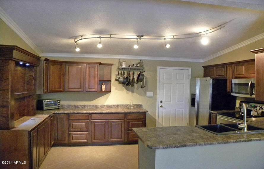 TOTALLY REMODELED OPEN KITCHEN